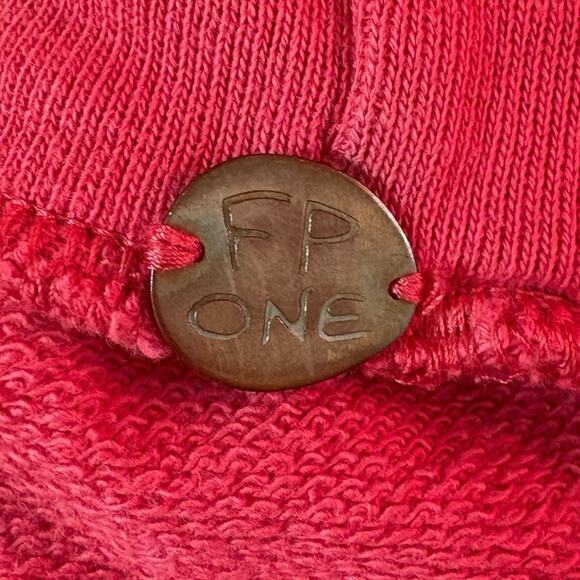 Free People One Coral Distressed Hoodie Size Small - Picture 4 of 4